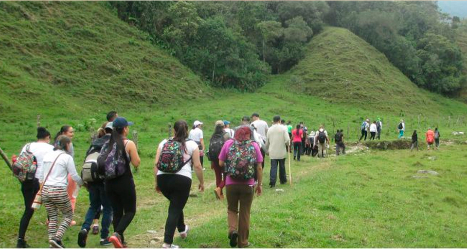 Cuáles son los objetivos de una caminata ecológica y siembra de árboles